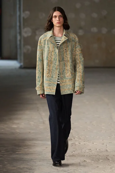 Look 47